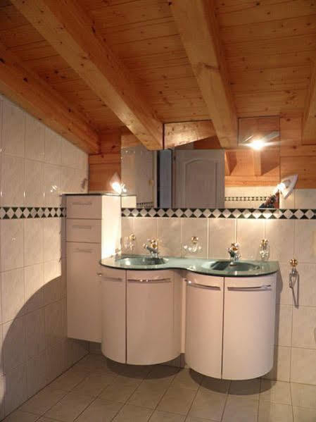 Apartamento Haus Alpenperle Saas-Almagell Exterior foto