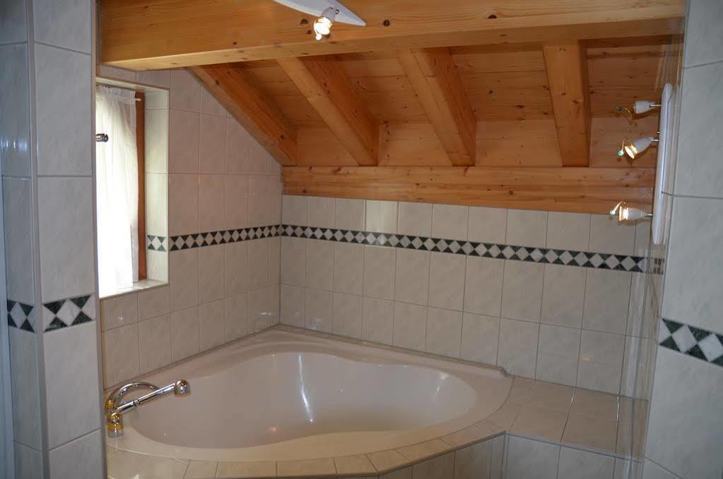 Apartamento Haus Alpenperle Saas-Almagell Exterior foto