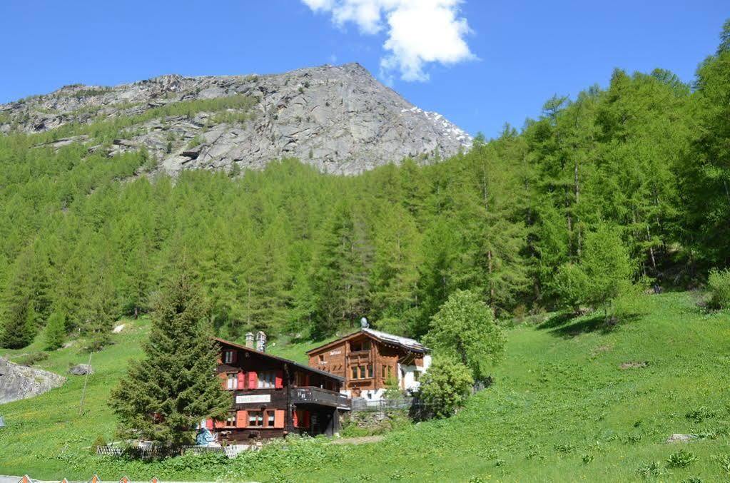Apartamento Haus Alpenperle Saas-Almagell Exterior foto